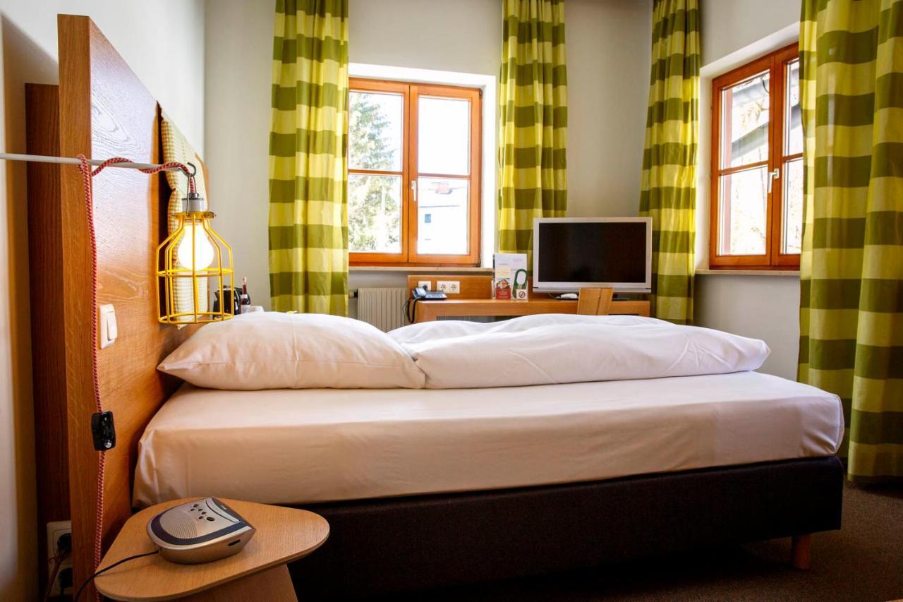 Hotel Gut Schwaige Ebenhausen Bagian luar foto