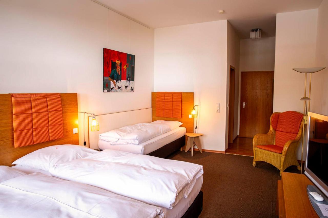 Hotel Gut Schwaige Ebenhausen Bagian luar foto